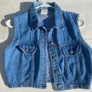 cropped jean jacket!